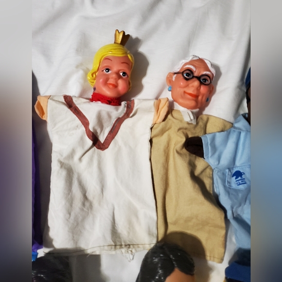 : 11pc Vintage Learning Resources hand puppets and pappa geppetto fabric stage - Picture 14 of 16